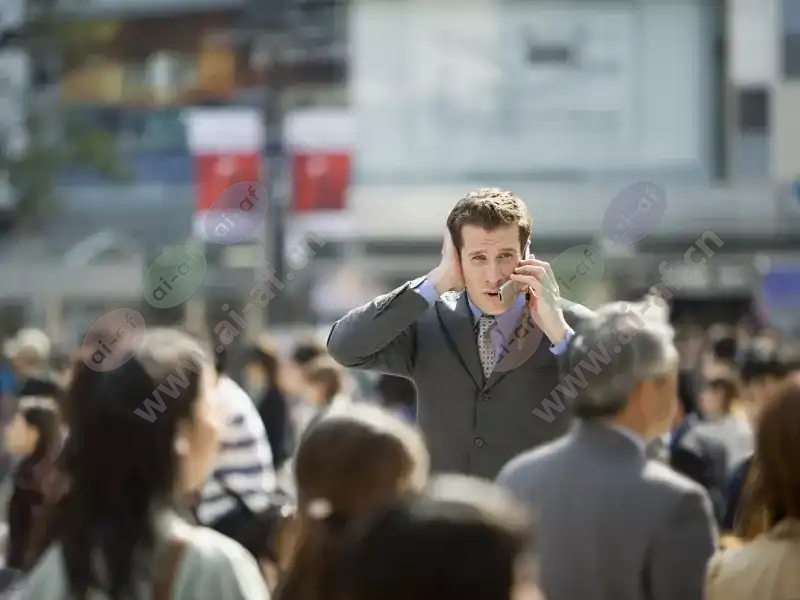 city_crowd_businessman_phone_too_loud_2007_2600x1950.jpg.webp