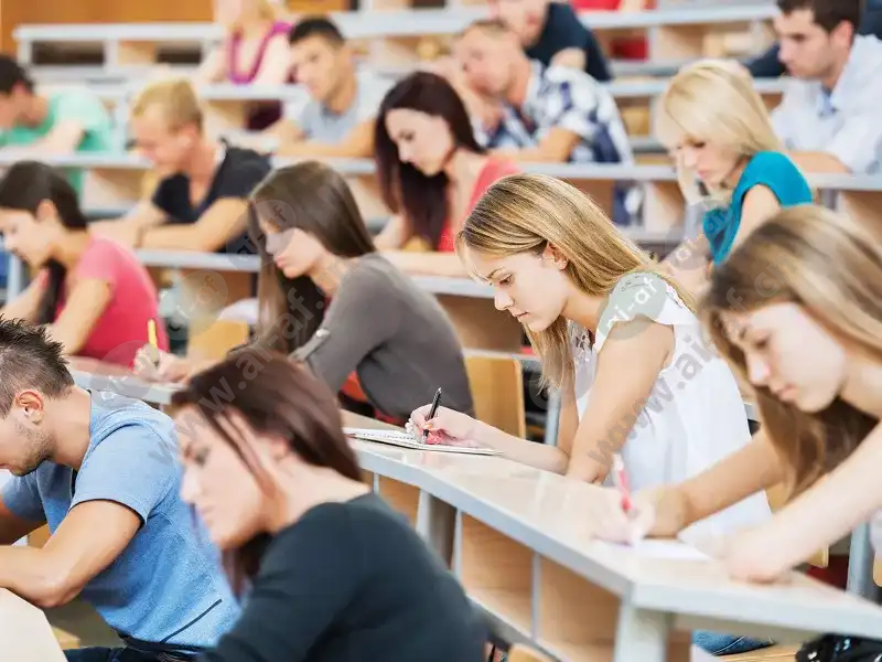 students_desks_writing_1600x1200_2003.png.webp