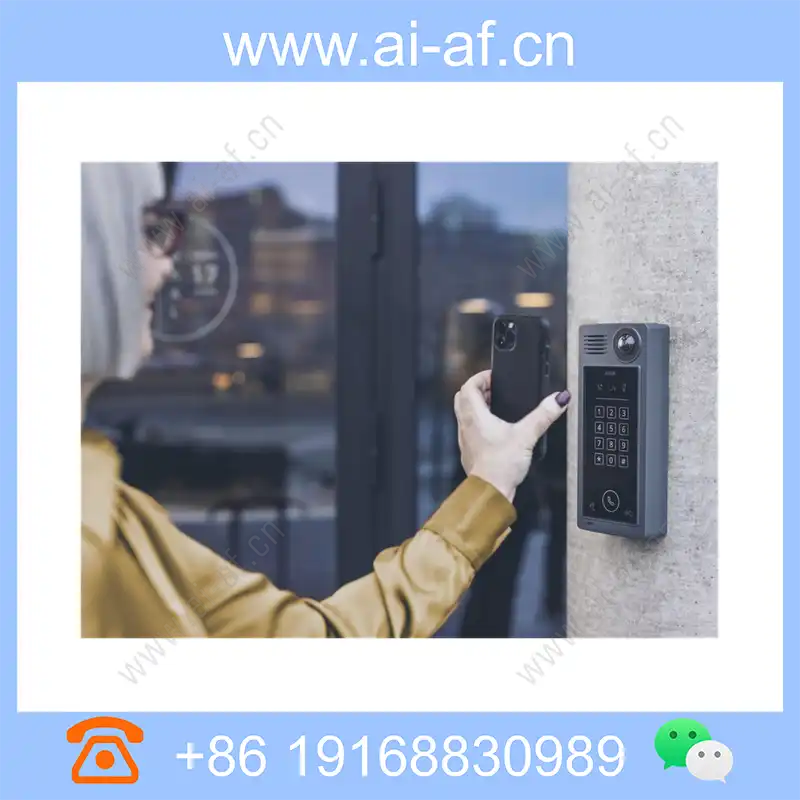 axis-mobile-credential_img_03.webp