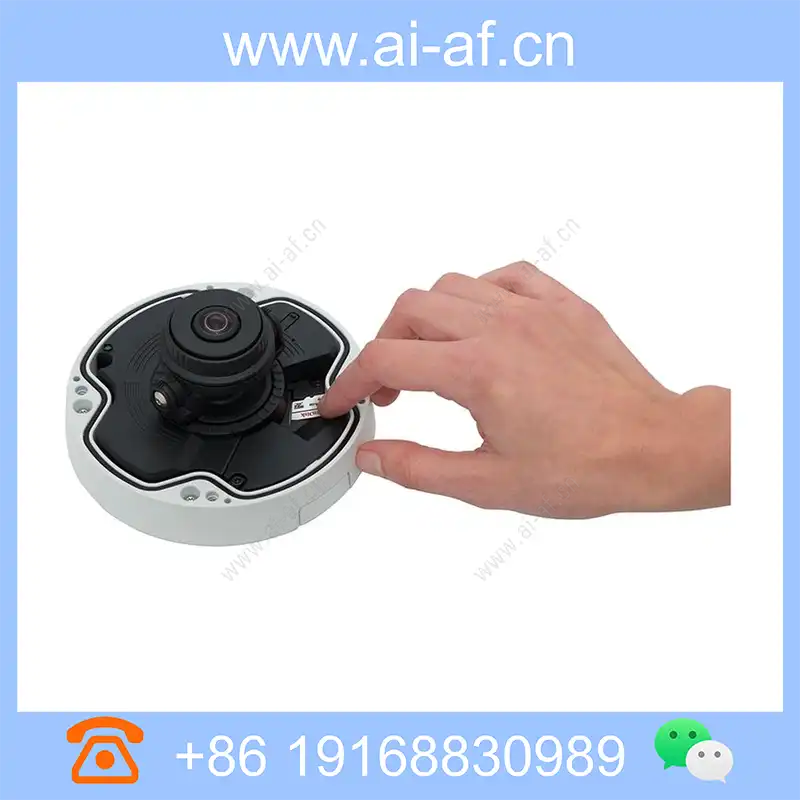 axis-surveillance-microsdxc-card-64-gb_img_03.webp